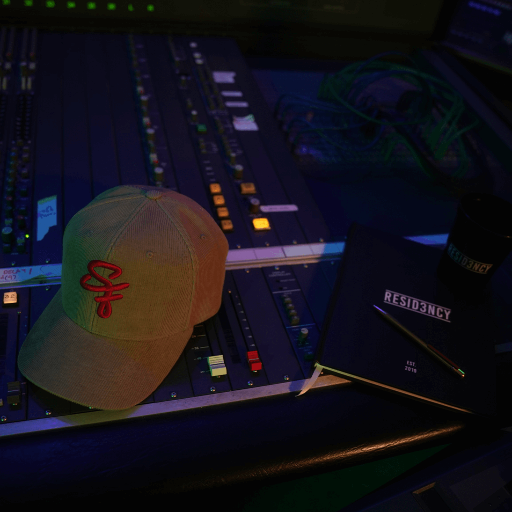 - THE CANDLESTICK CORDUROY -