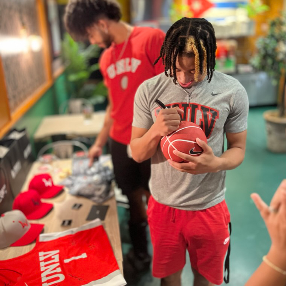 - THE THOMAS & MACK -