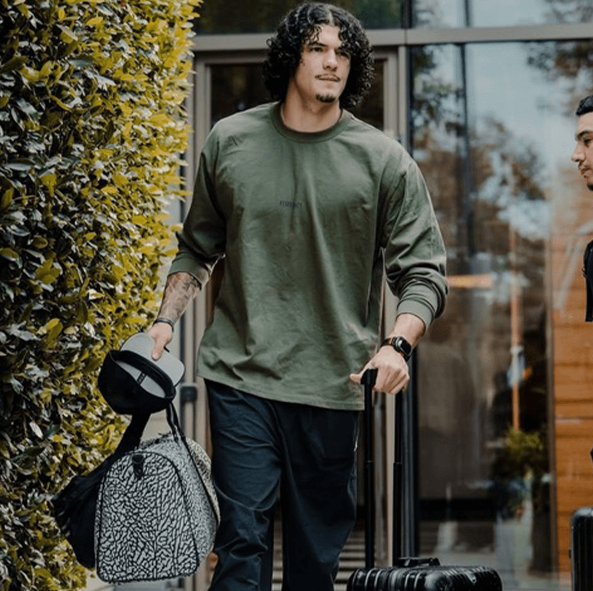 - THE LONG SLEEVE 2 -